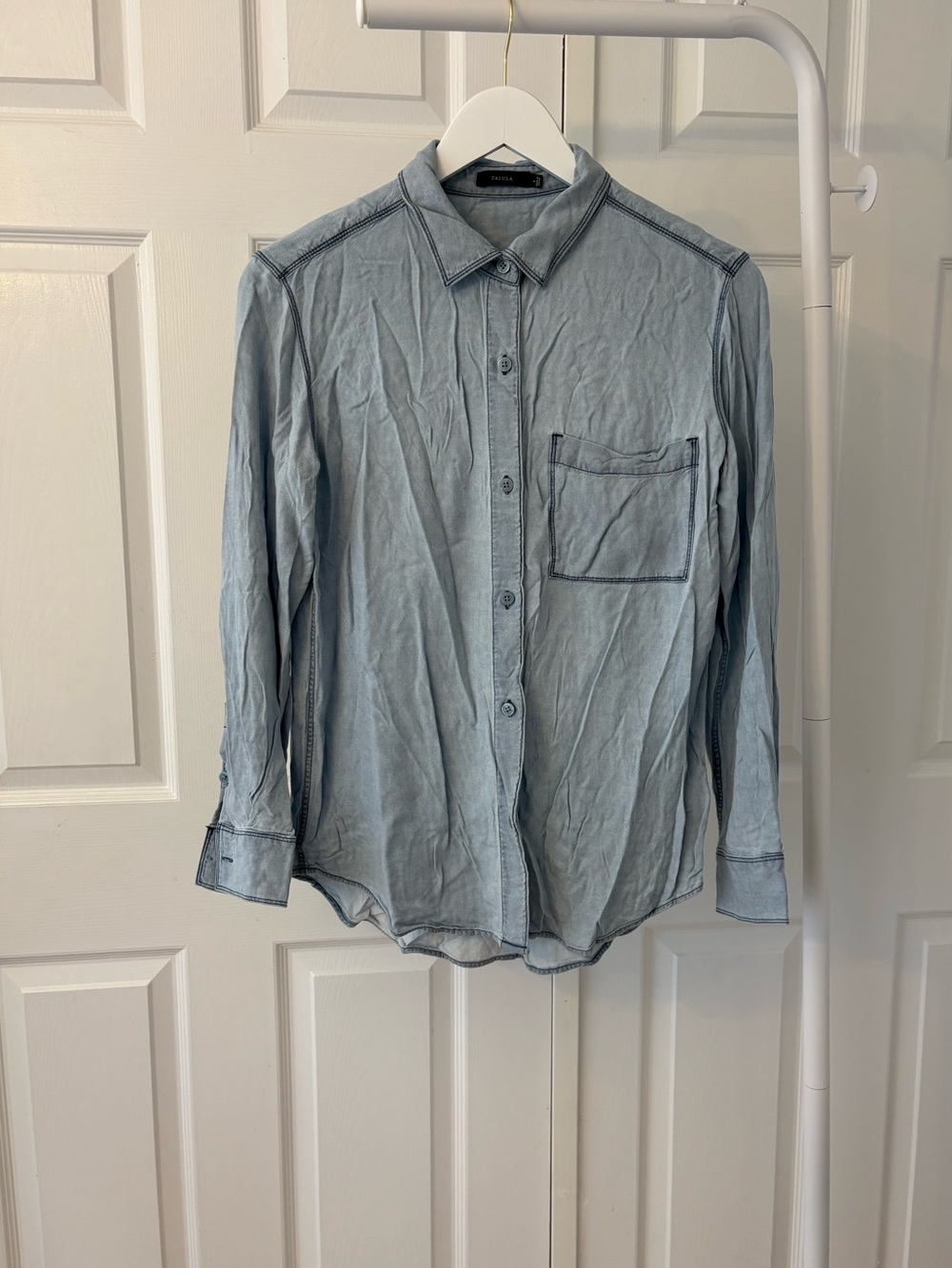 Aritzia Talula Blue Button Down Denim Shirt Size Small